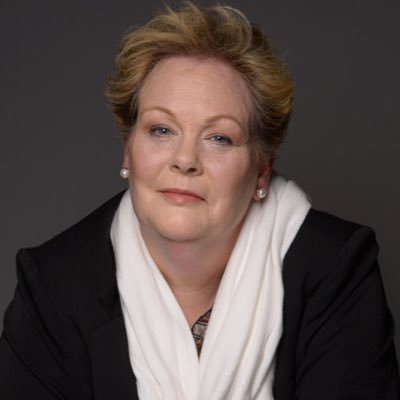 How tall is Anne Hegerty?